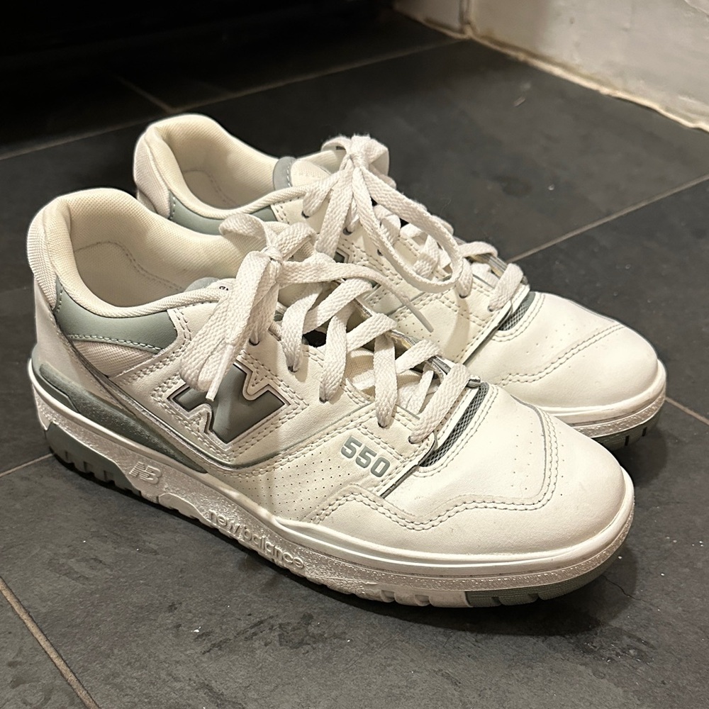 New Balance 550s